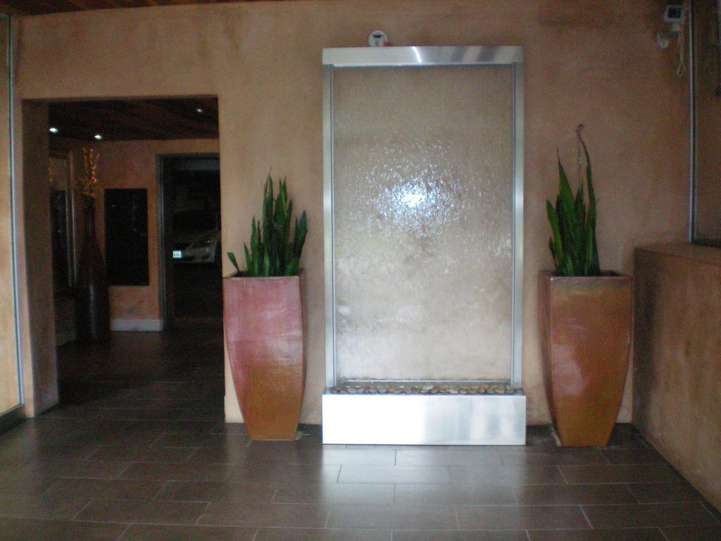 Beverly Hills / Cedars Sinai Apartment Los Angeles