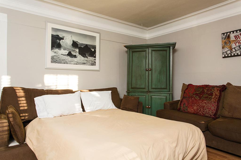 Hollywood Hills Suites Los Angeles
