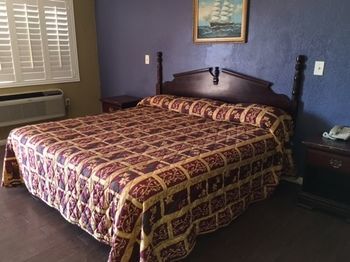 Hyde Park Motel 2*