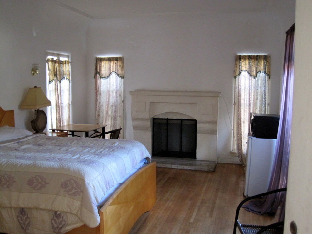 Wilshire Orange 2*