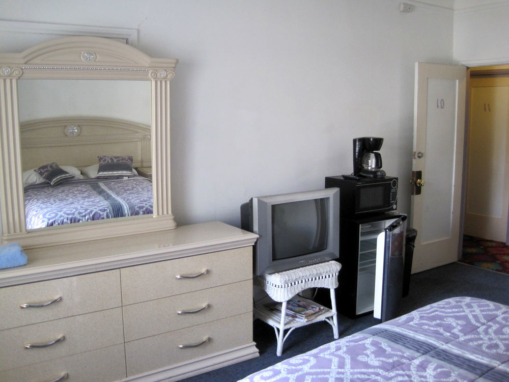 Wilshire Orange Inn