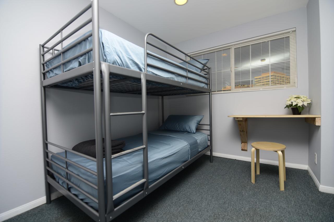Art Boarding Hostel *