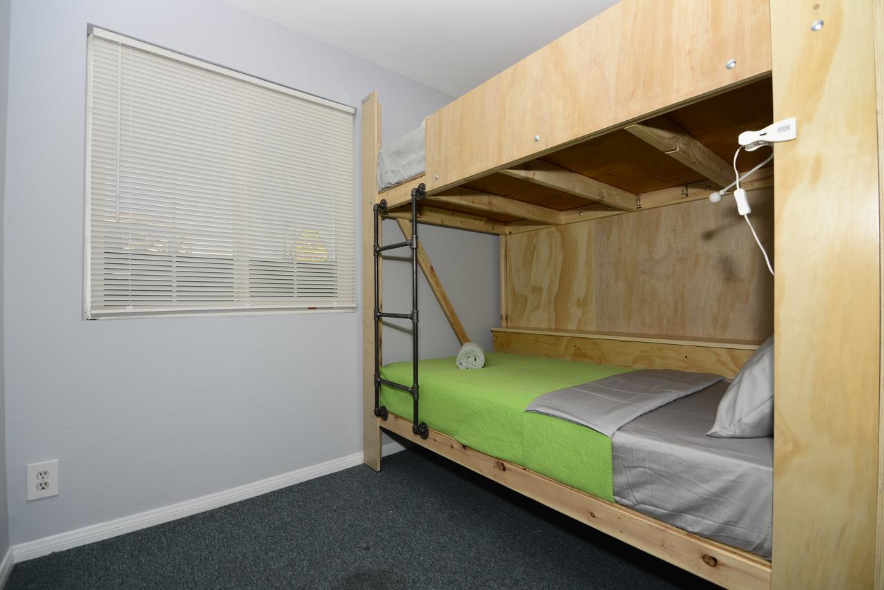 Art Boarding Hostel