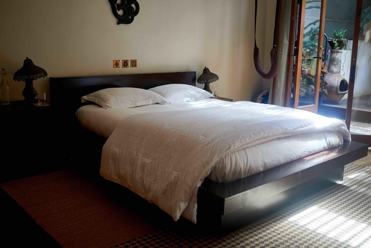 Bed & Breakfast The Treehouse, Bel Air - A Vegan Los Angeles
