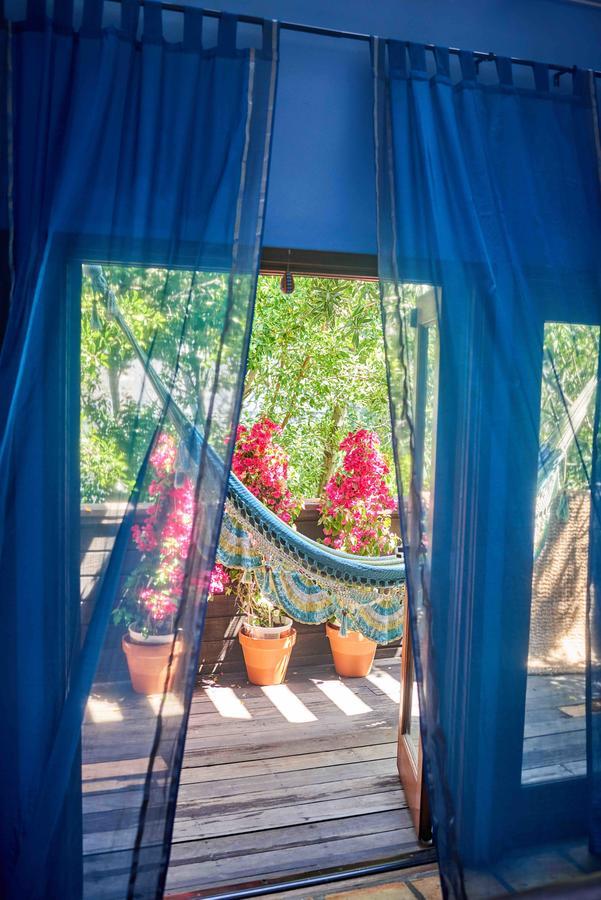The Treehouse, Bel Air - A Vegan Bed & Breakfast