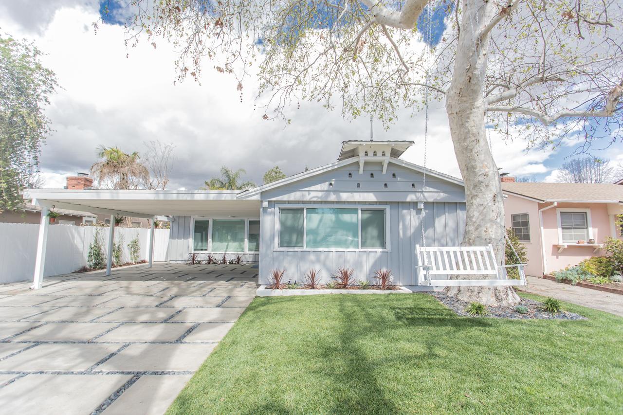 Holiday home Enchanting Sherman Oaks With Pool Permit #hsr Two One Zero Zero 2605