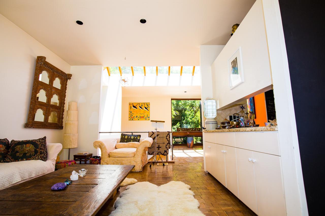 The Treehouse, Bel Air - A Vegan Bed & Breakfast