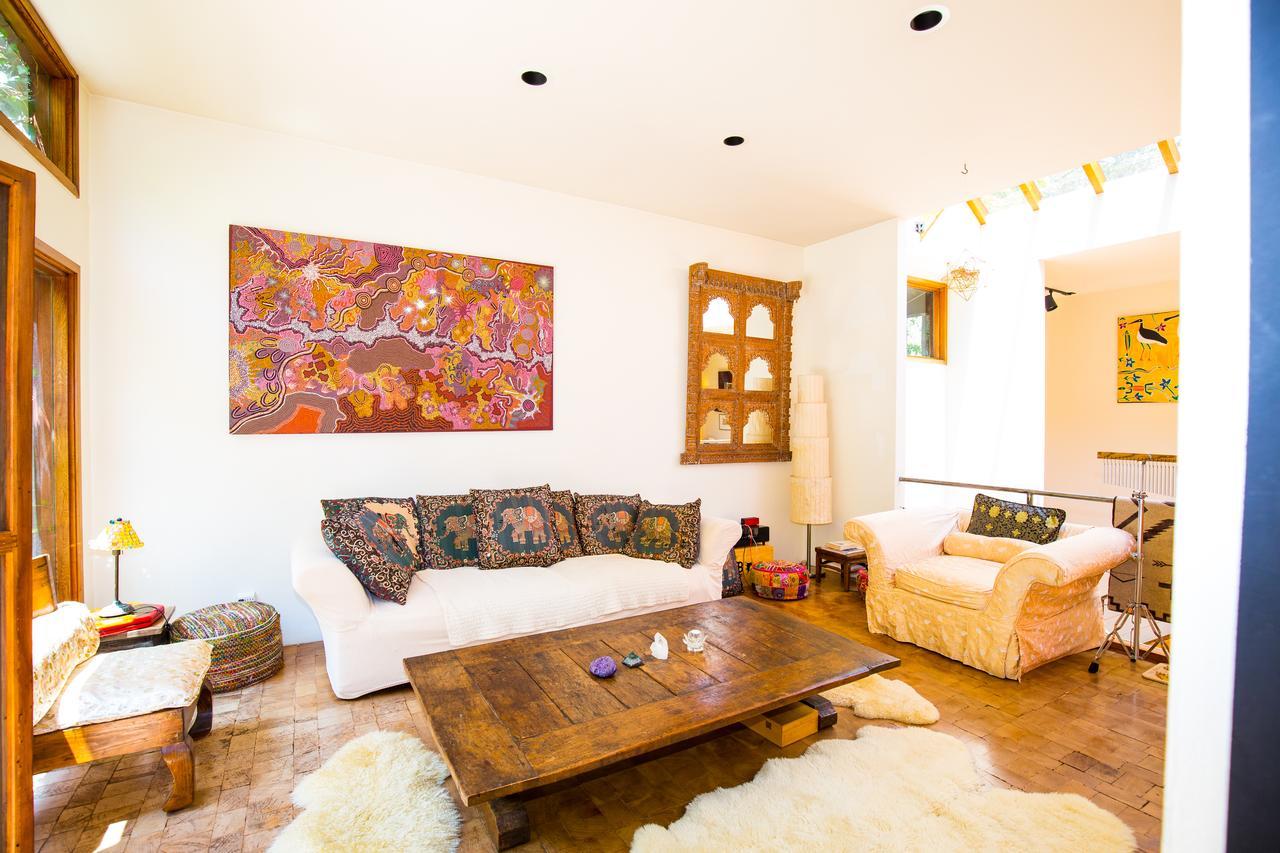 The Treehouse, Bel Air - A Vegan Bed & Breakfast Los Angeles