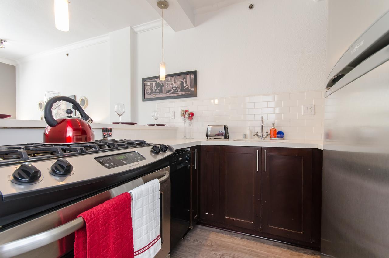 Marilyn Monroe Studio In Iconic Hollywood Towers Los Angeles