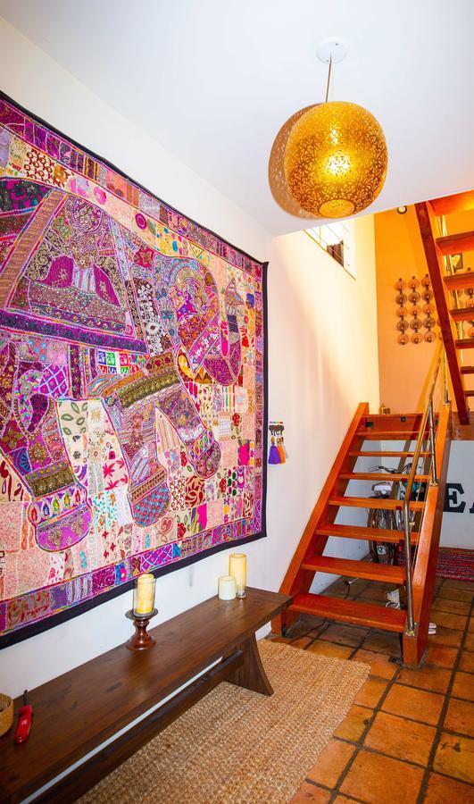 Bed & Breakfast The Treehouse, Bel Air - A Vegan Los Angeles