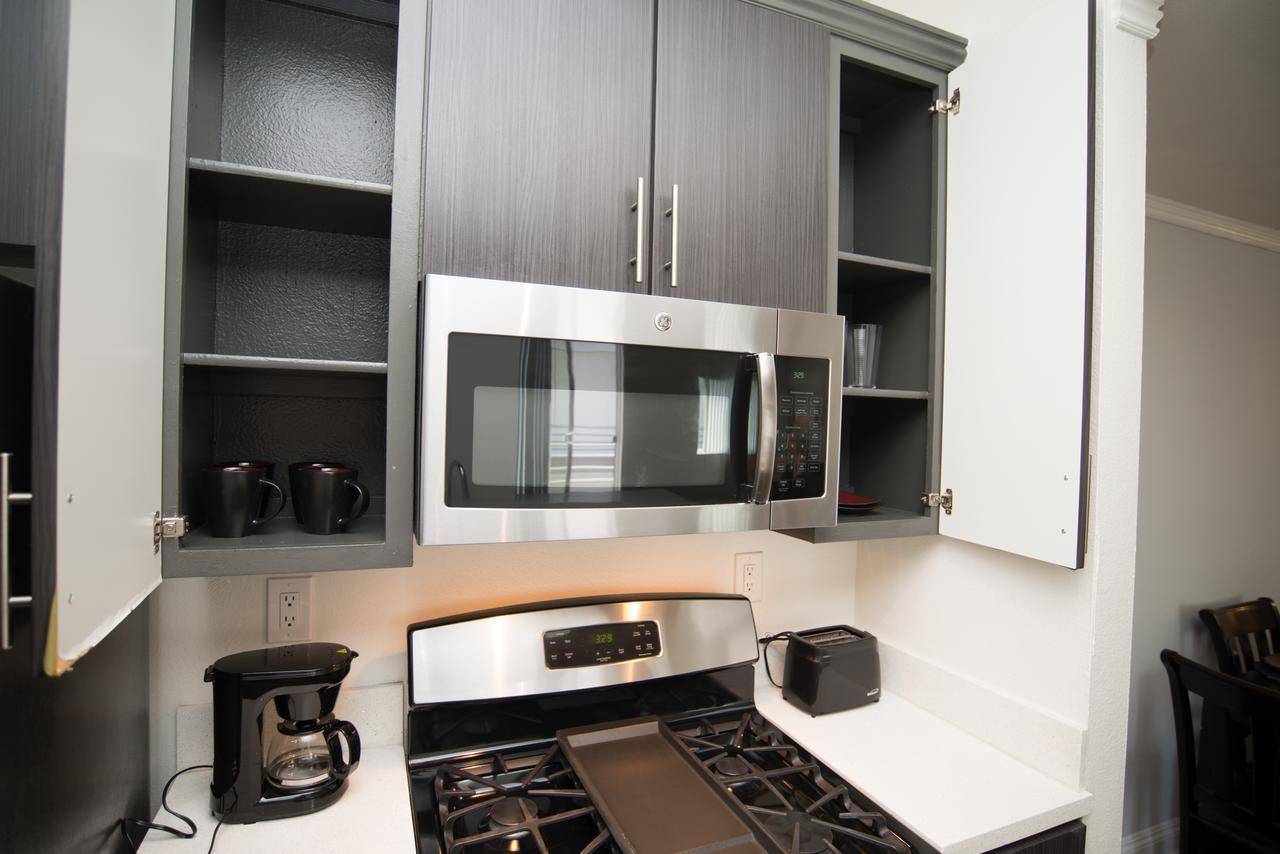 Apartment 540 Midvale Los Angeles