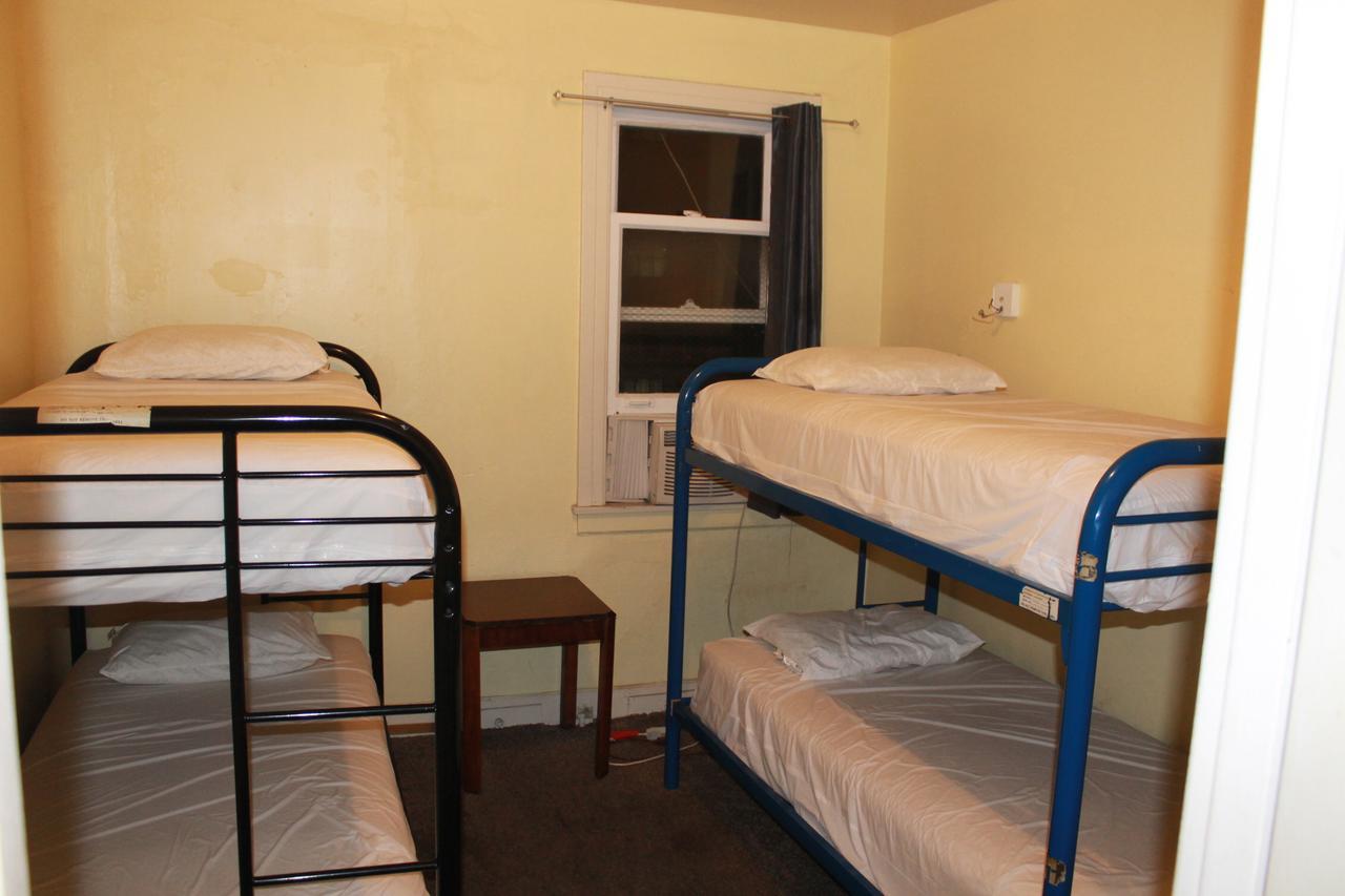 Hostel Hollywood Highland And *