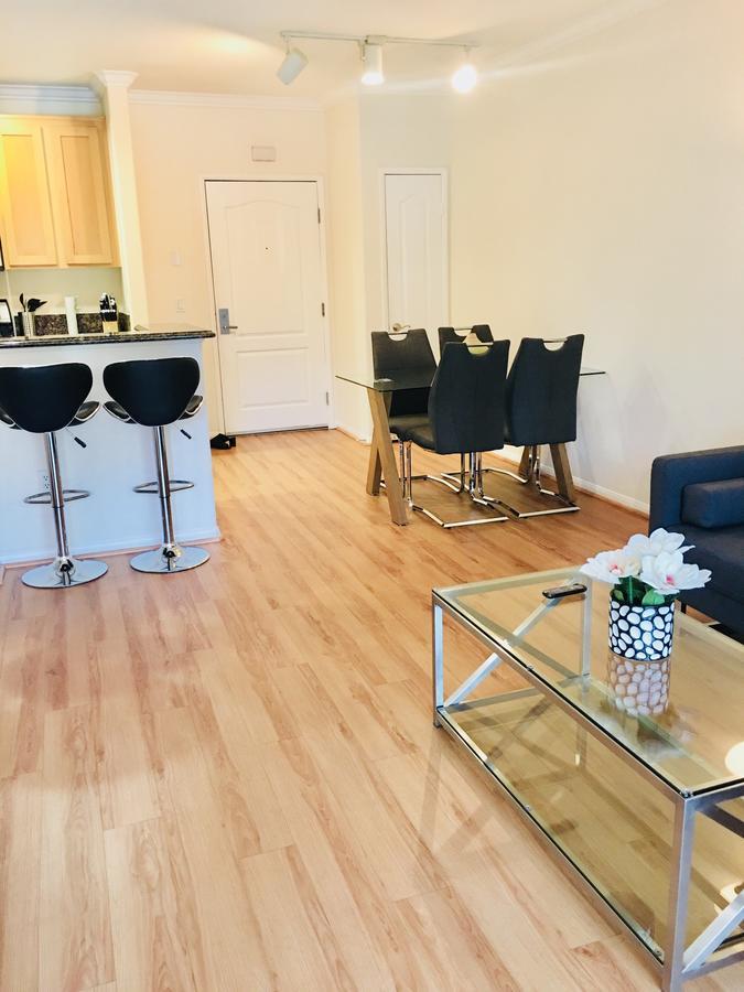 New Luxury Dt La Apt- Pool, Gym, Staple Center Los Angeles