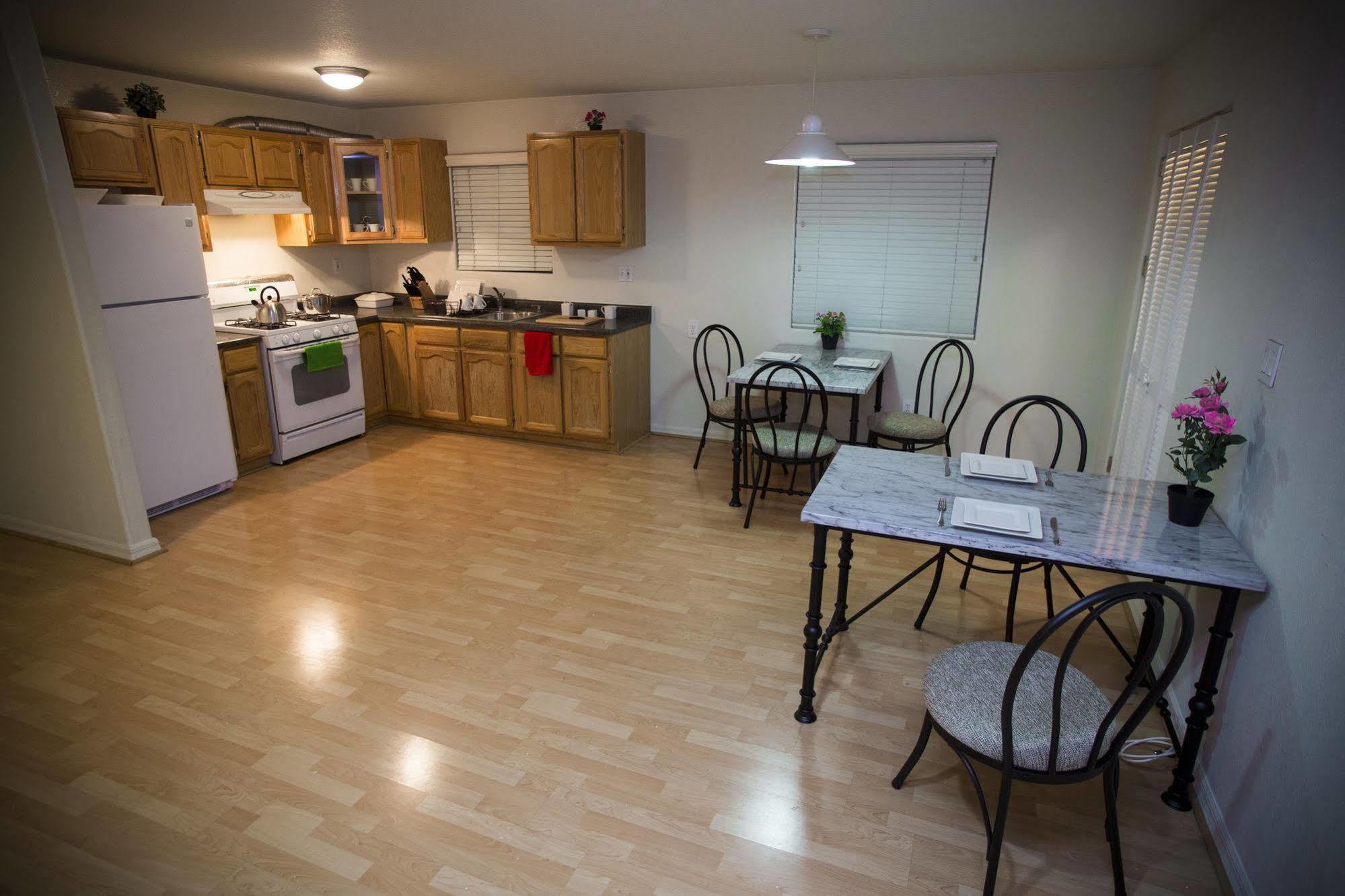 Vacation Hostel *
