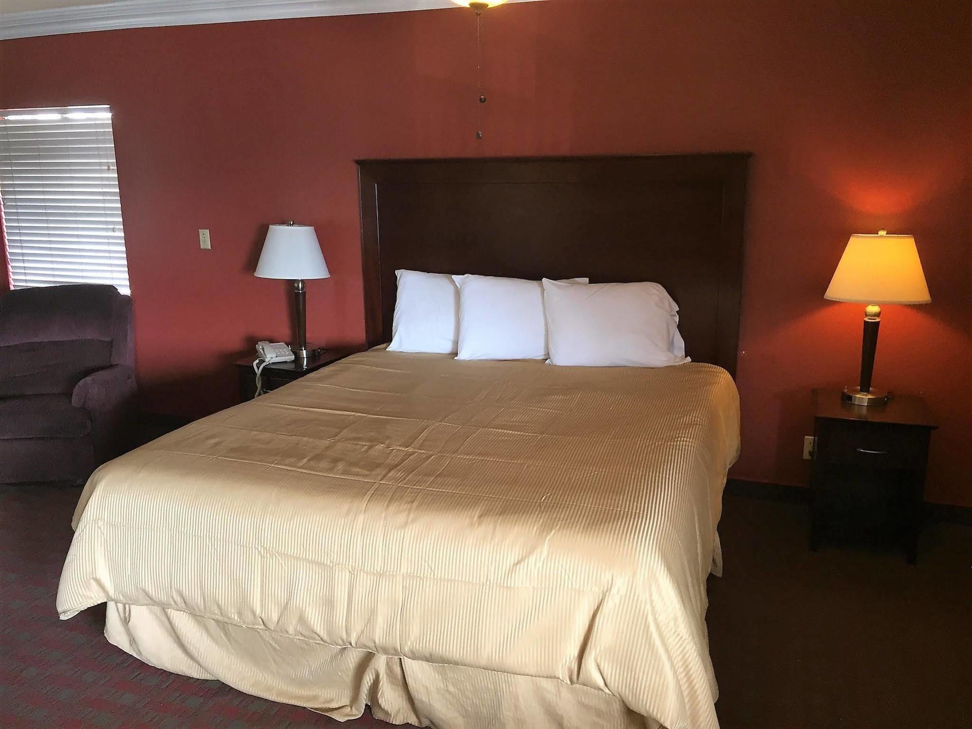 Inn Pacific And 2*