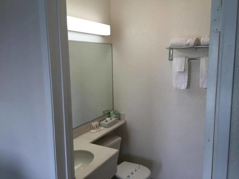 Travelodge By Wyndham Hollywood-vermont/sunset Motel Los Angeles