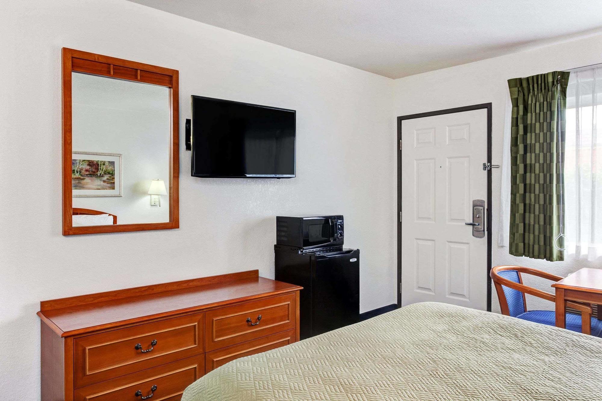 Travelodge By Wyndham Hollywood-vermont/sunset 2* Los Angeles