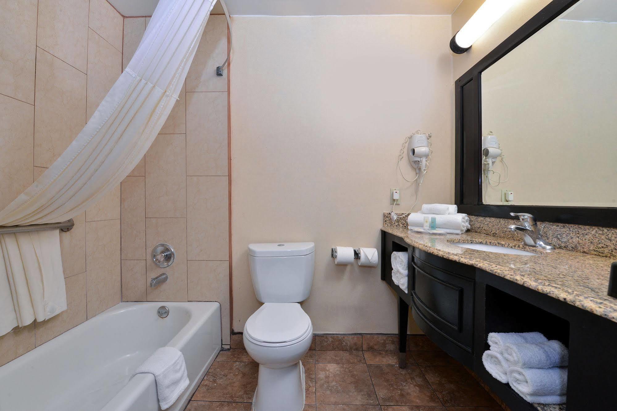 Avenue Hotel, Ascend Collection 3*
