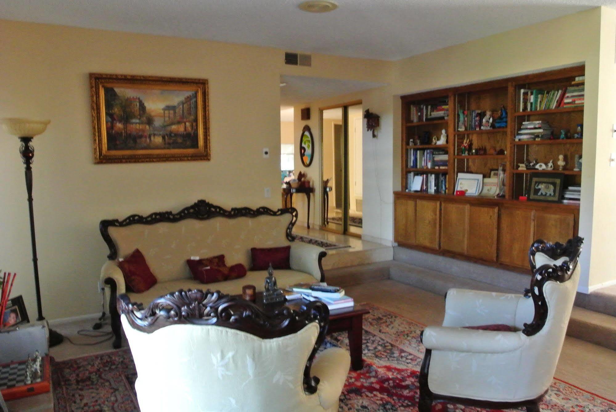 In Hollywood Hills 3*