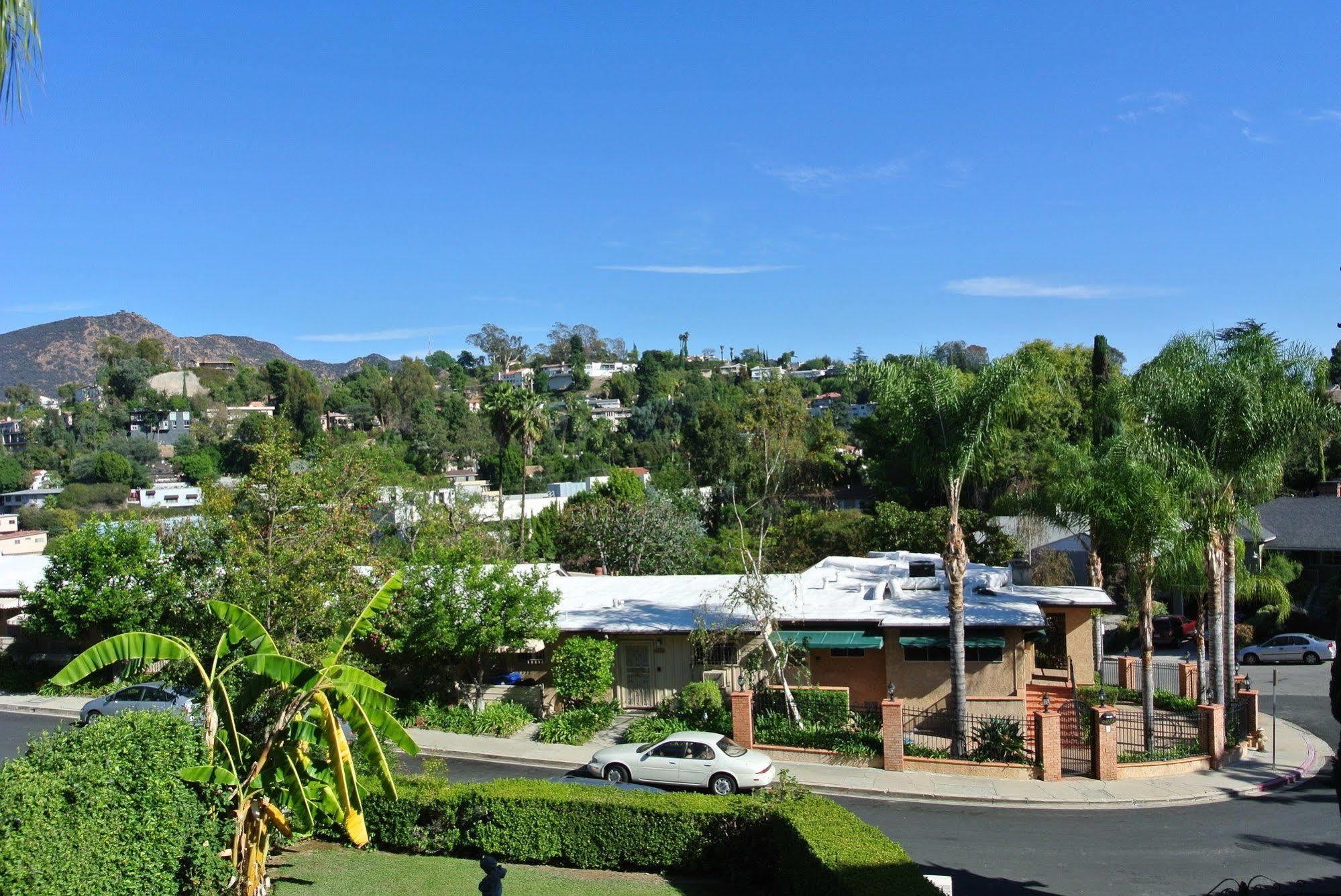 Acomodação com café da manhã  In Hollywood Hills
