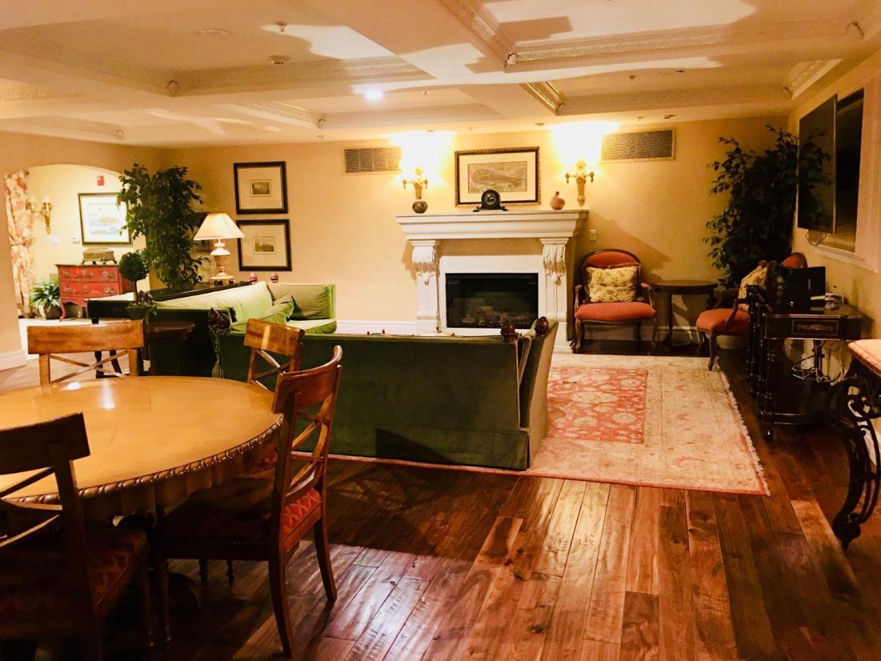 Apartment New Luxury Dt La Apt- Pool, Gym, Staple Center Los Angeles
