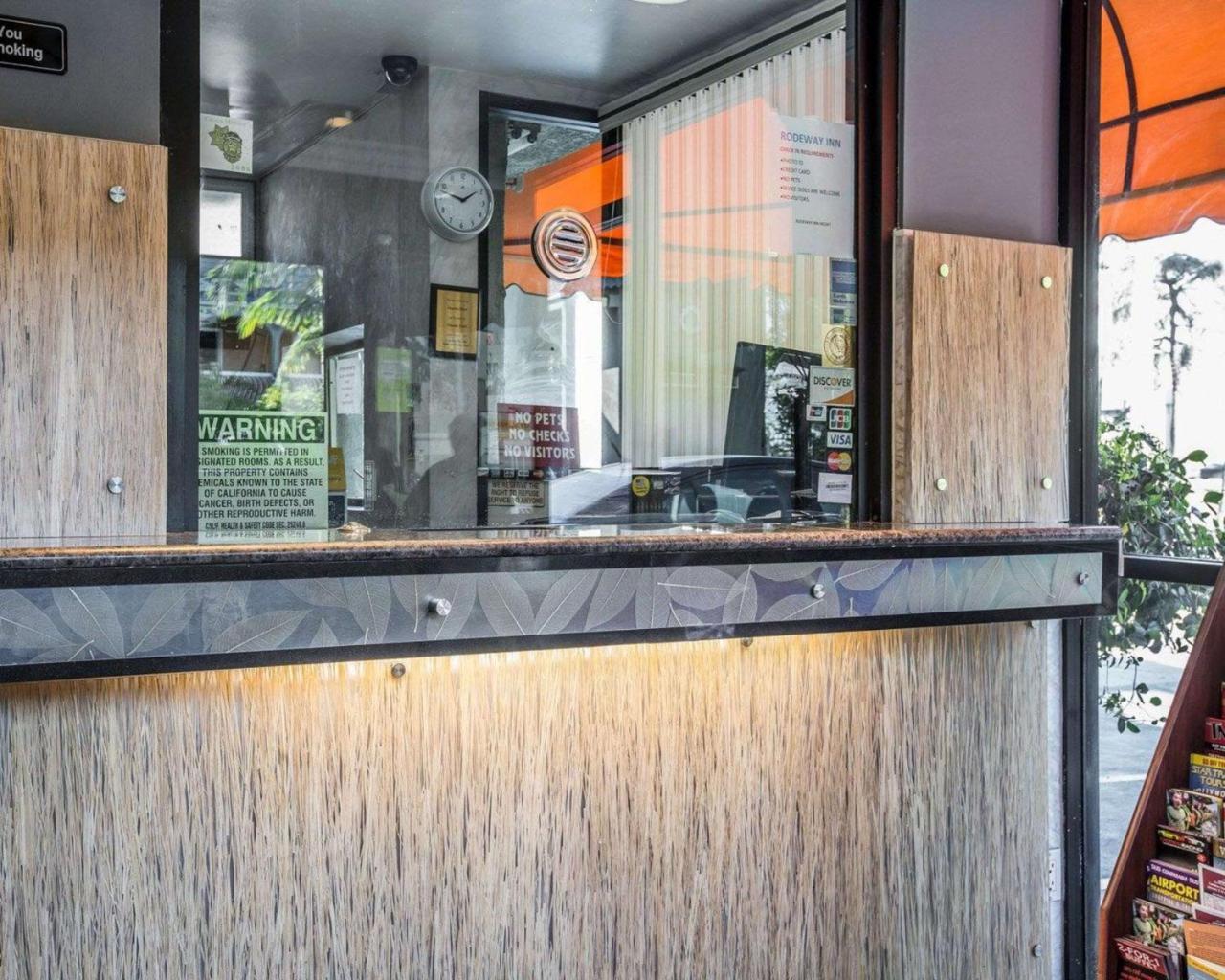 Motel Rodeway Hollywood 2*