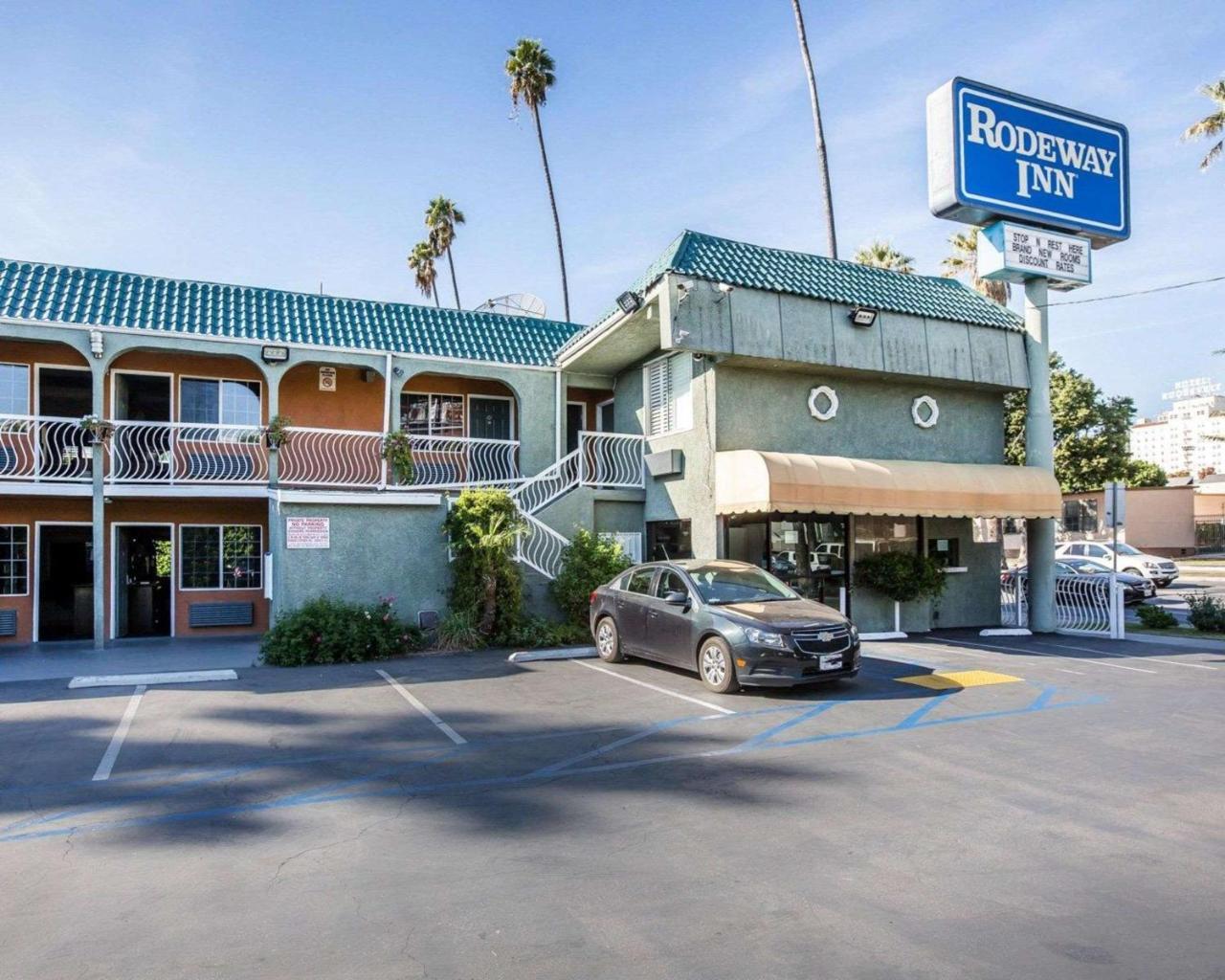 Motel Rodeway Hollywood 2*