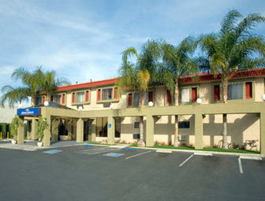 Hotel Howard Johnson By Wyndham Reseda & Los Angeles