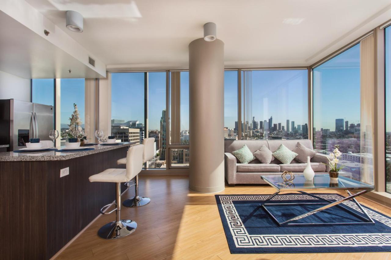 High Rise City View Apartment *