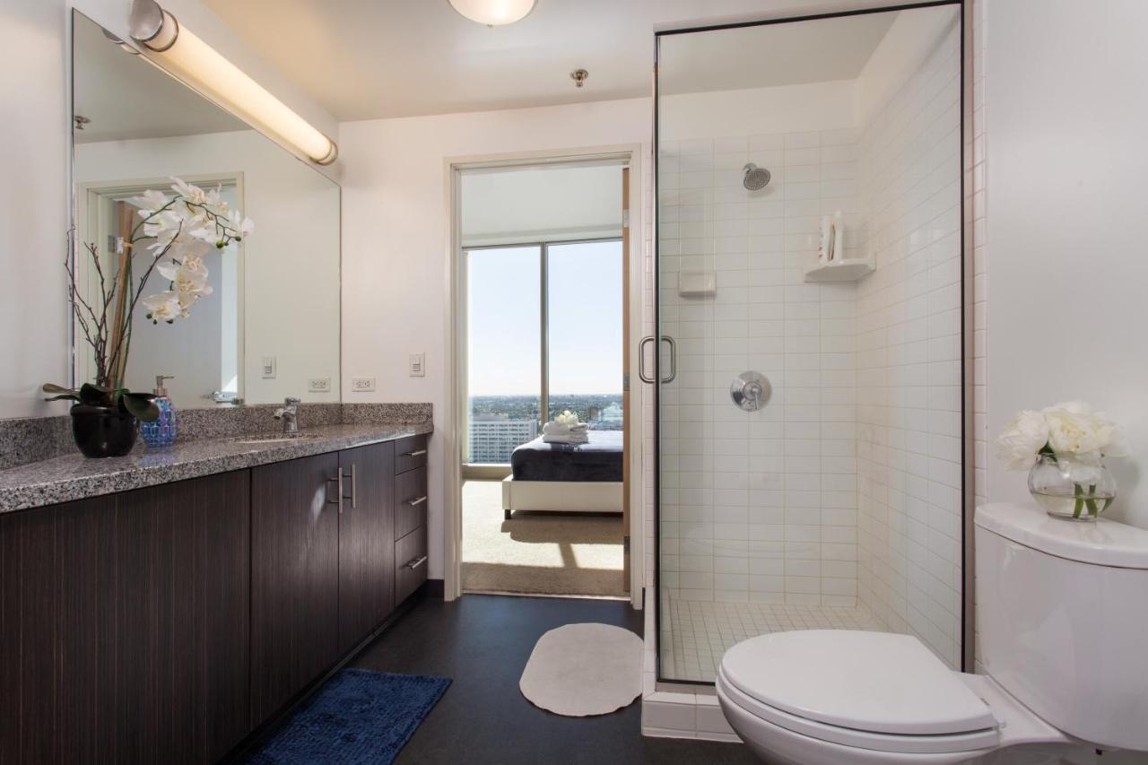 High Rise City View Apartment *