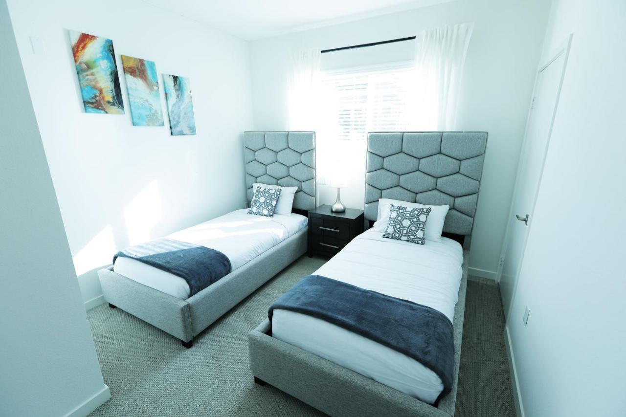 Hollywood Metropolitan Suites 4*