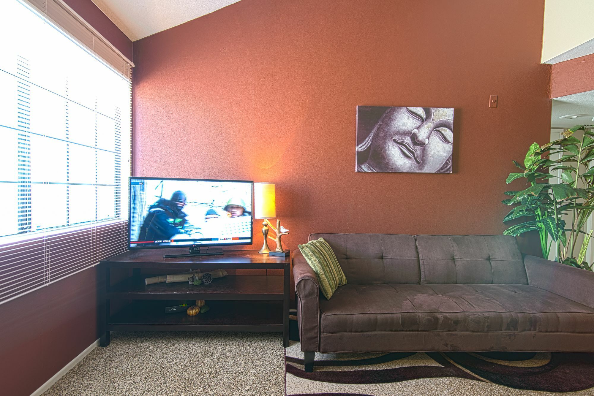Hollywood Gateway Apartment