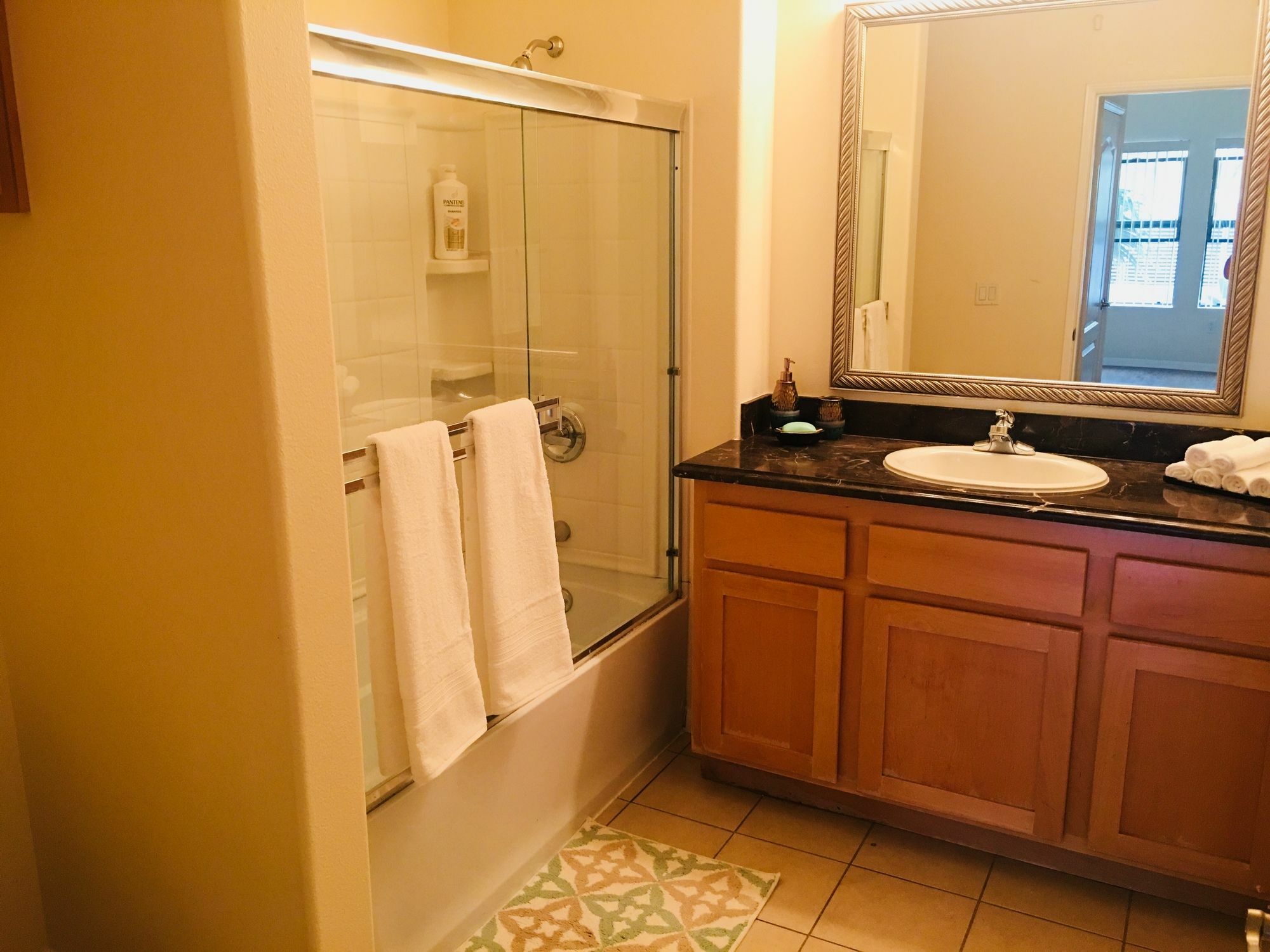New Luxury Dt La Apt- Pool, Gym, Staple Center Los Angeles