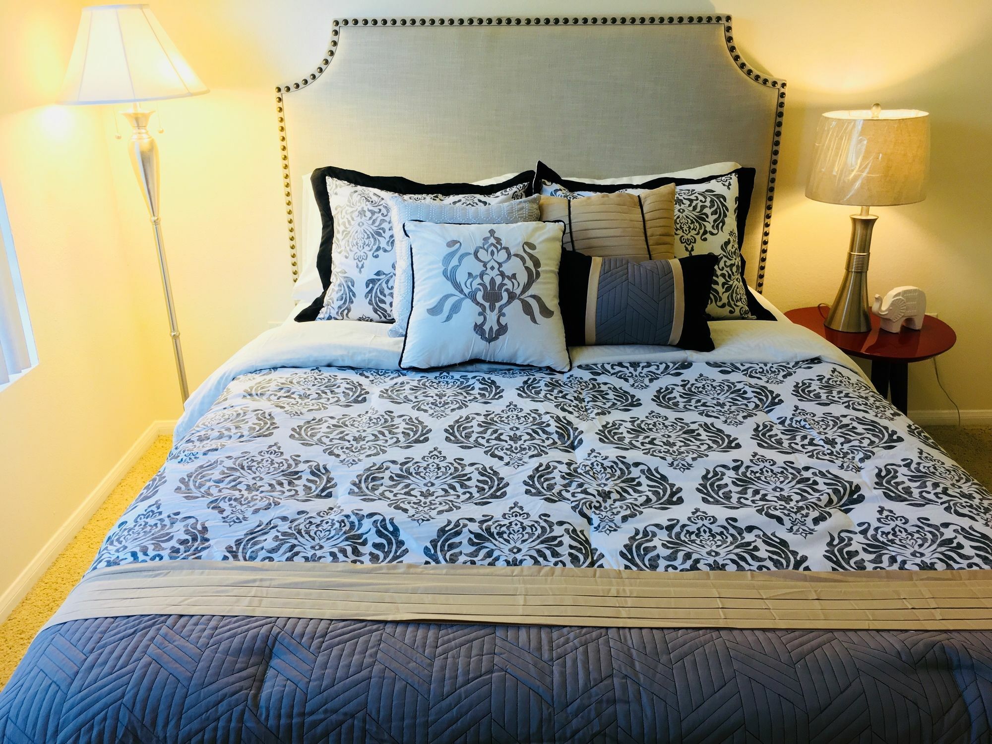 New Luxury Dt La Apt- Pool, Gym, Staple Center * Los Angeles