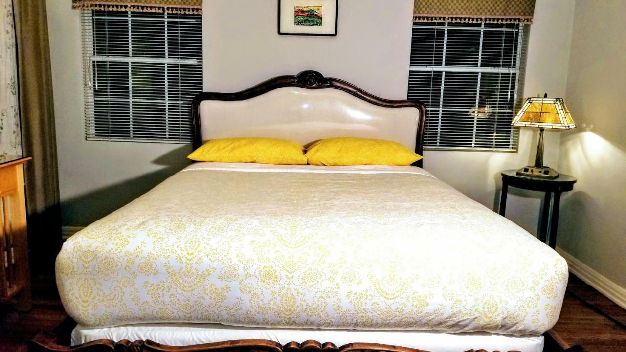 Westchester Place Homestay Los Angeles