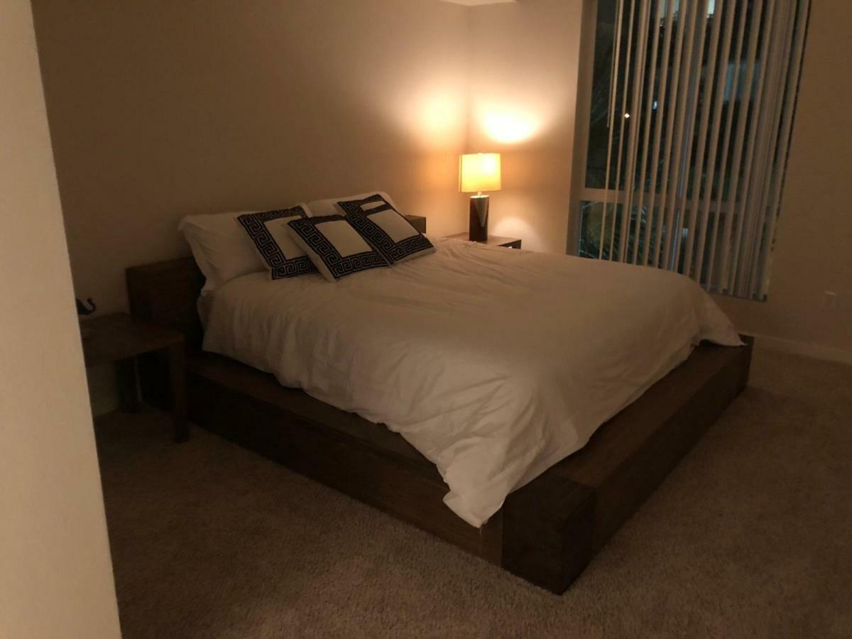 Breathtaking In The Heart Of Marina Del Rey/ Venice Los Angeles