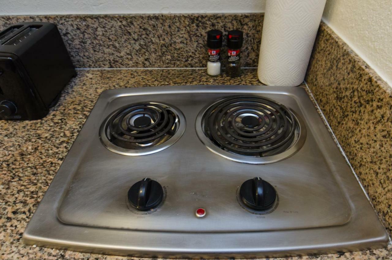 Quiet Studio In Hollywood Area *