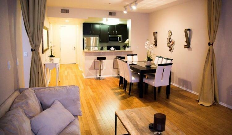 Spacious Hollywood 2br Near Dolby Theater Los Angeles
