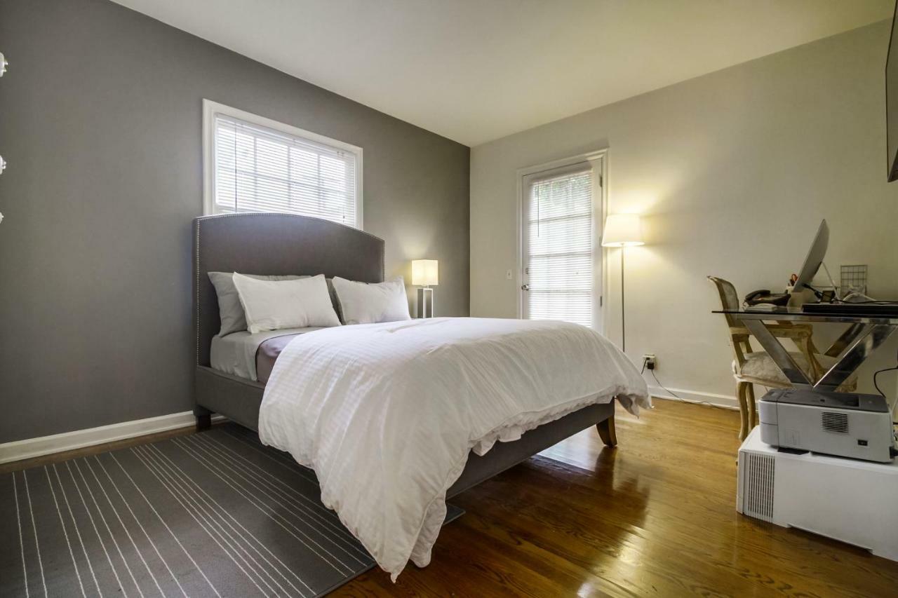 A Touch Of Cape Cod In West Hollywood Holiday home