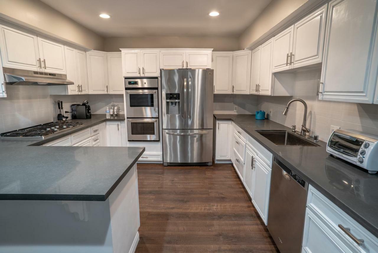 Holiday home Stylish Hollywood Hills With Million Dollar Views Waiting For You!