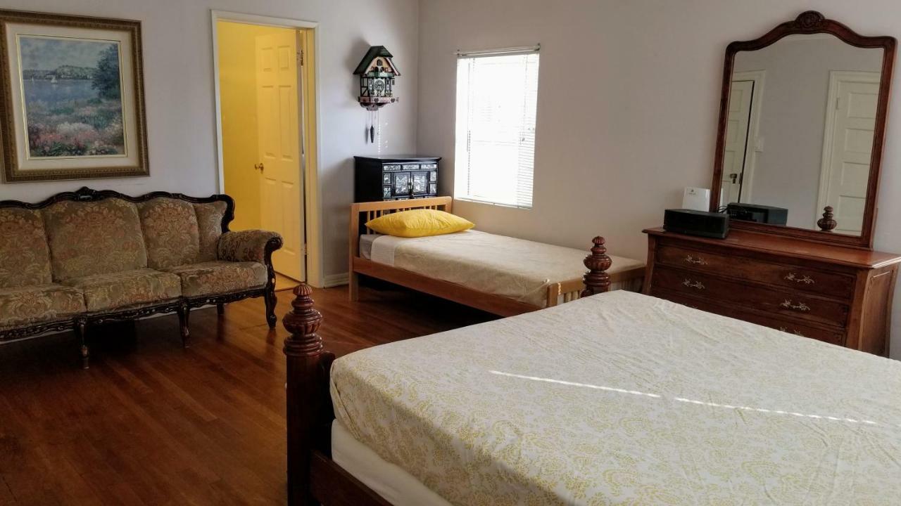 Westchester Place * Los Angeles