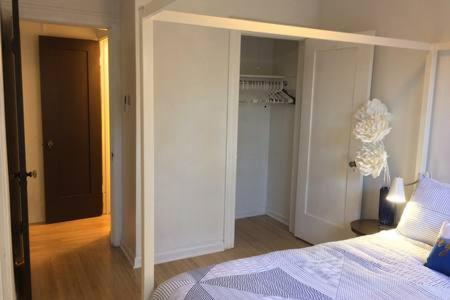 The Riviera Apartment *