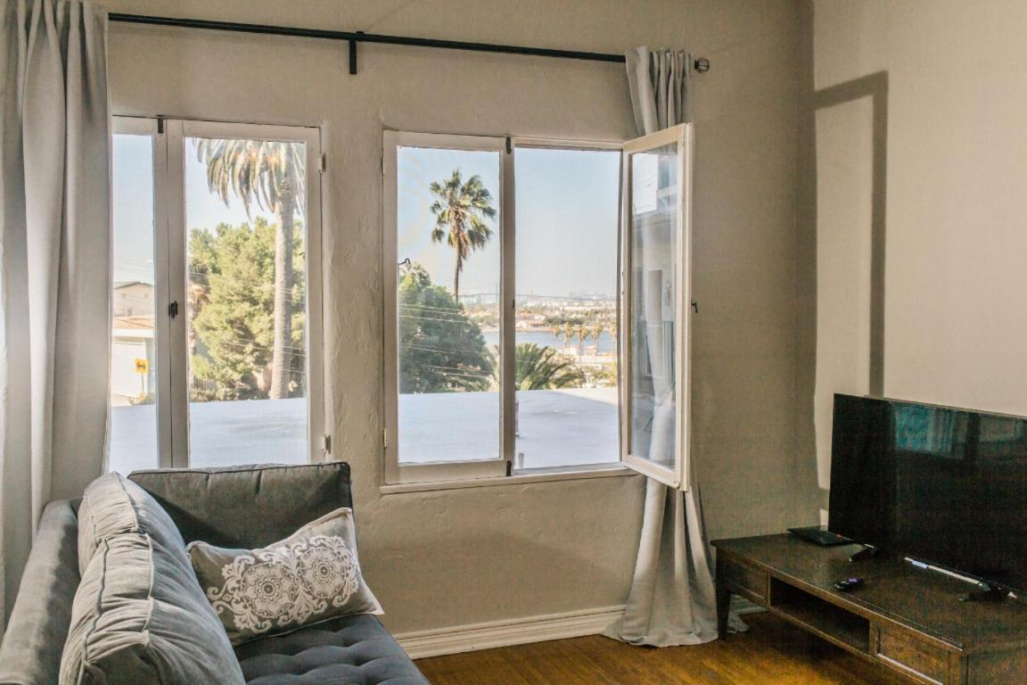 The Riviera Apartment *