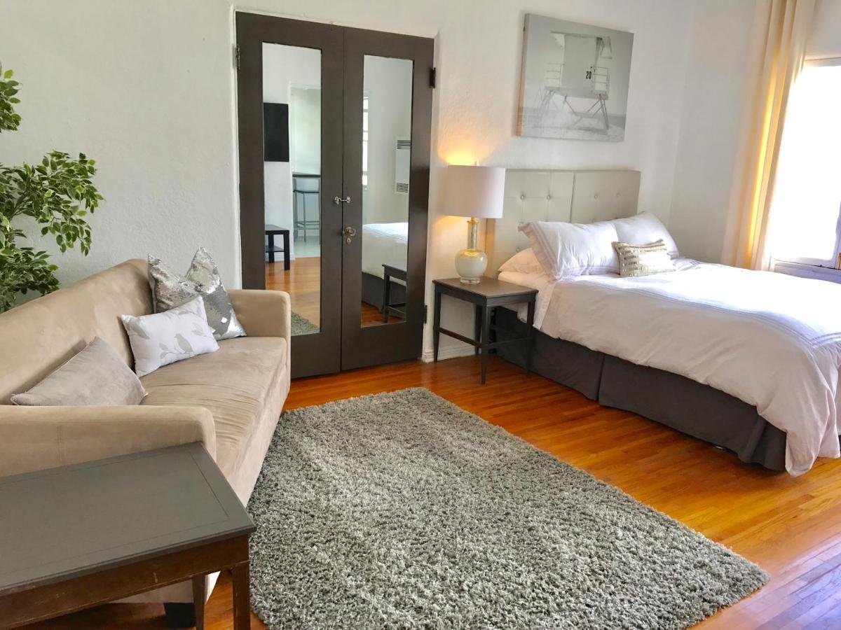 The Riviera Apartment *