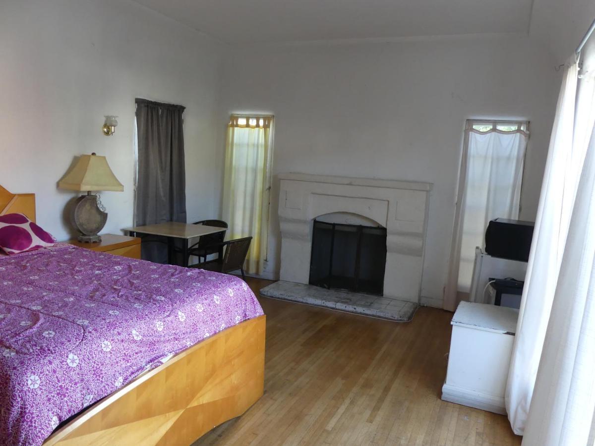 Wilshire Orange 2*